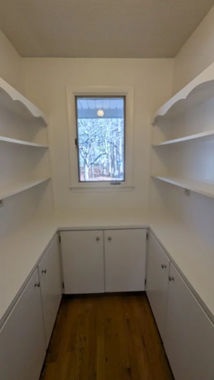 10 Sherwood Ave, Foxboro