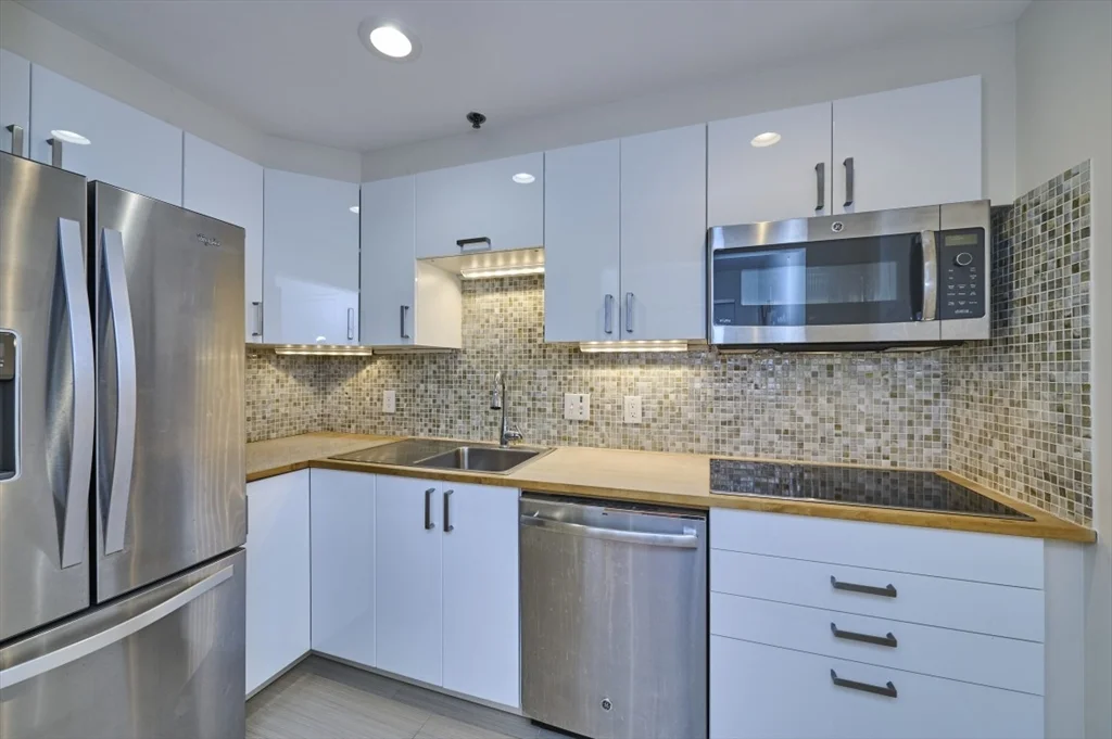 950 Massachusetts Ave, Harvard Square