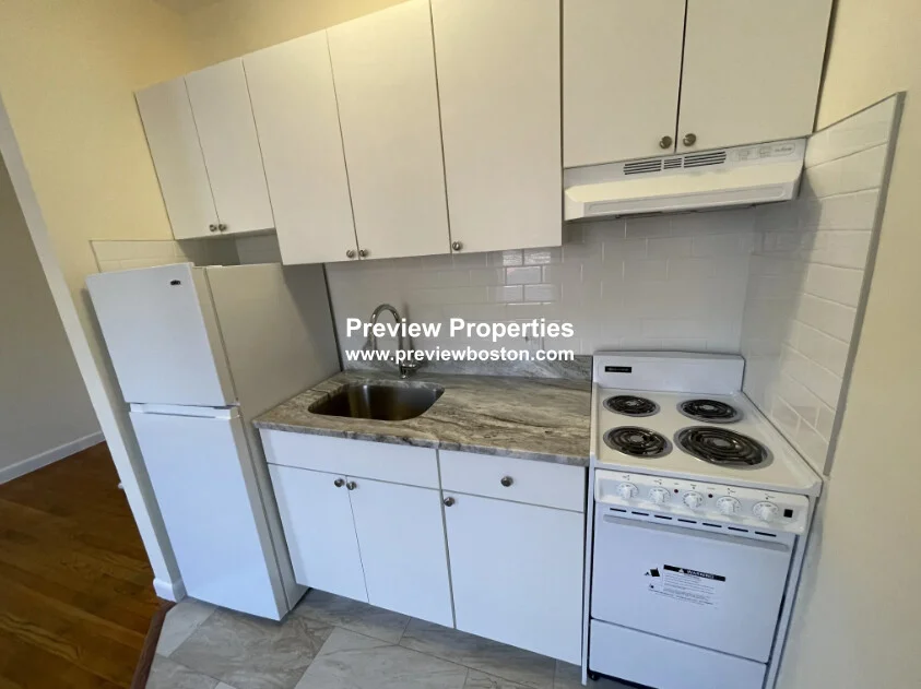 176 North Beacon St, Brighton