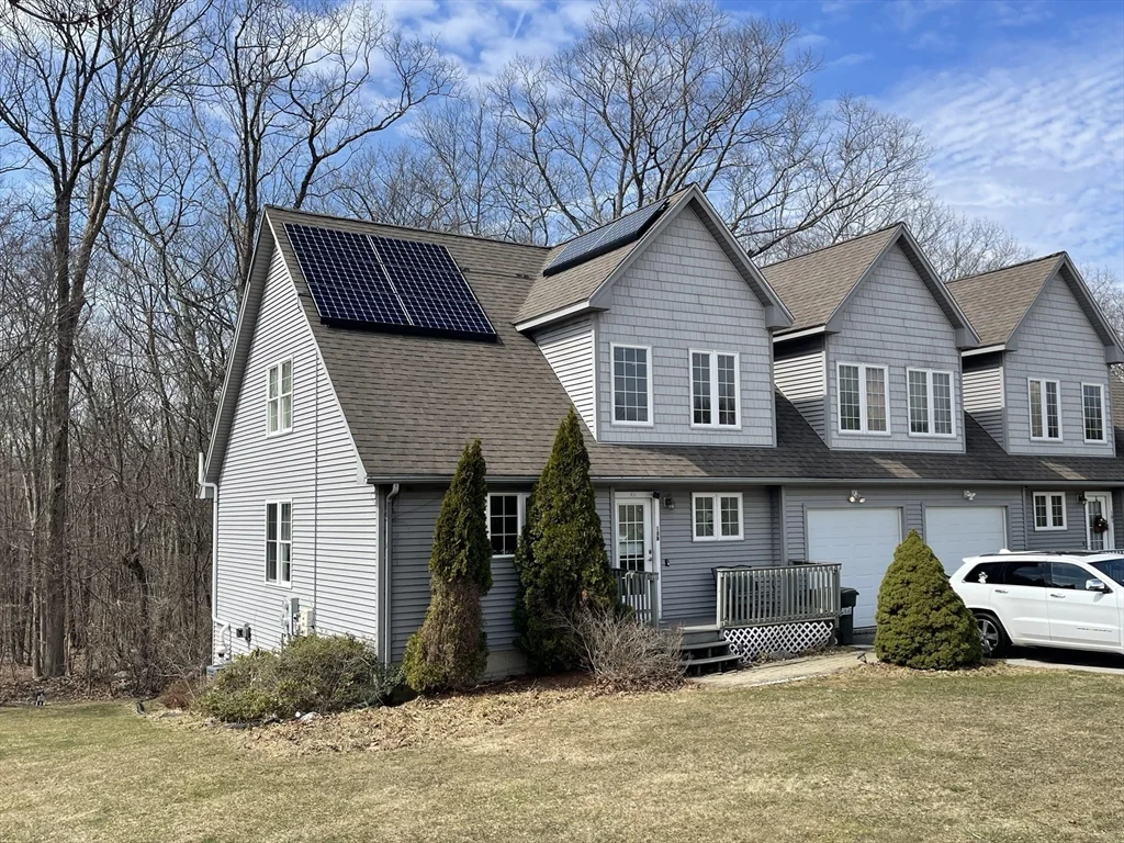 18 Misty Meadow Ln, Oxford