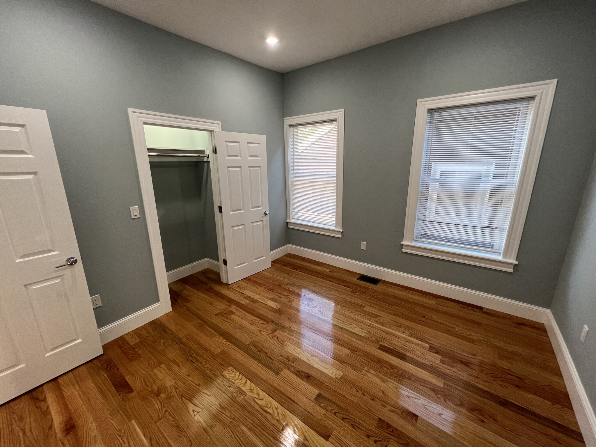 29 Alpine St, Powder House Square