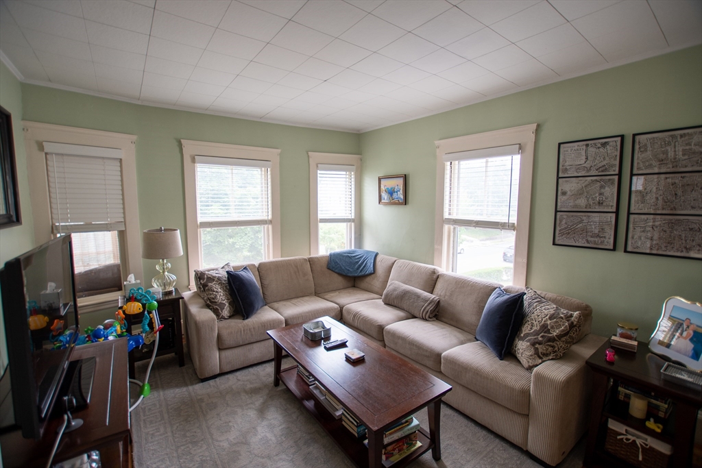 96 Grant Ave, Medford