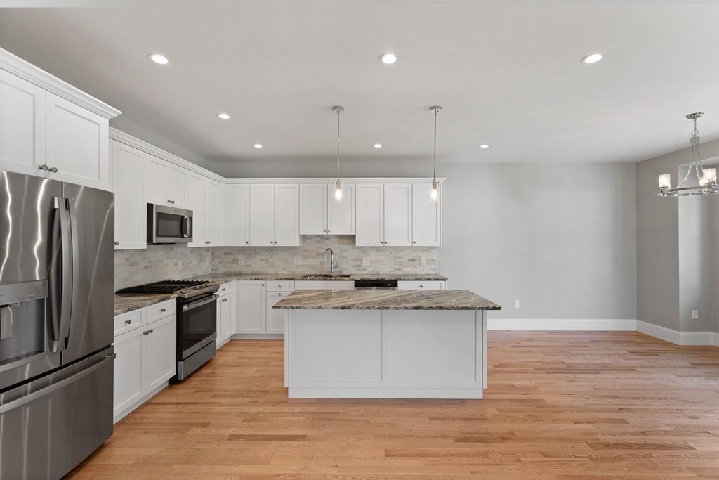 17 Monroe St, Norwood