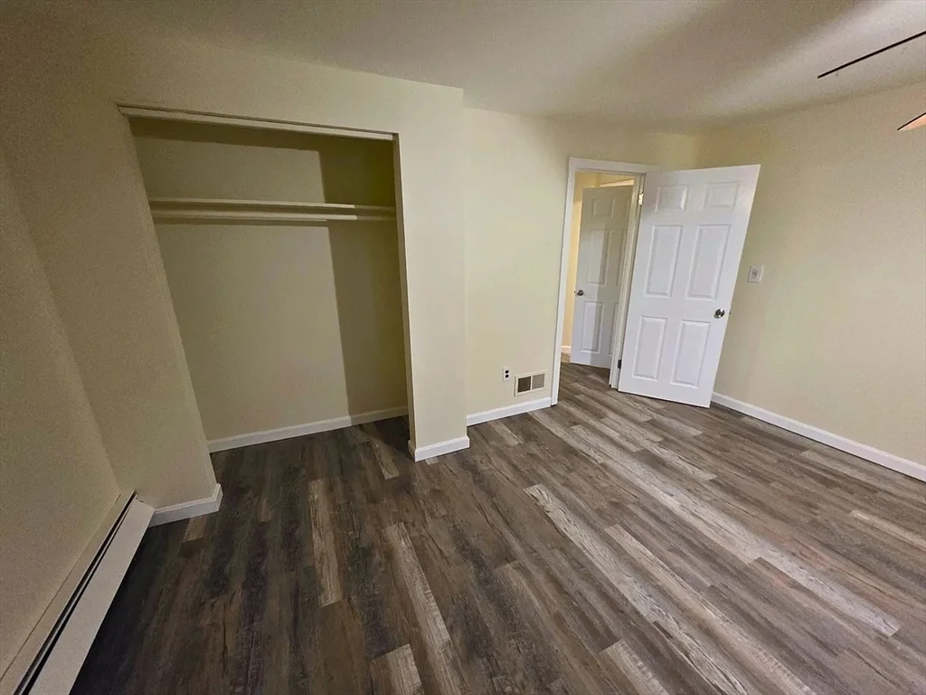 18 Barclay St, Lowell