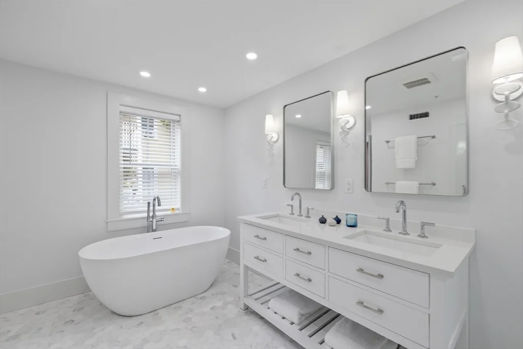 133 Spring St, East Cambridge