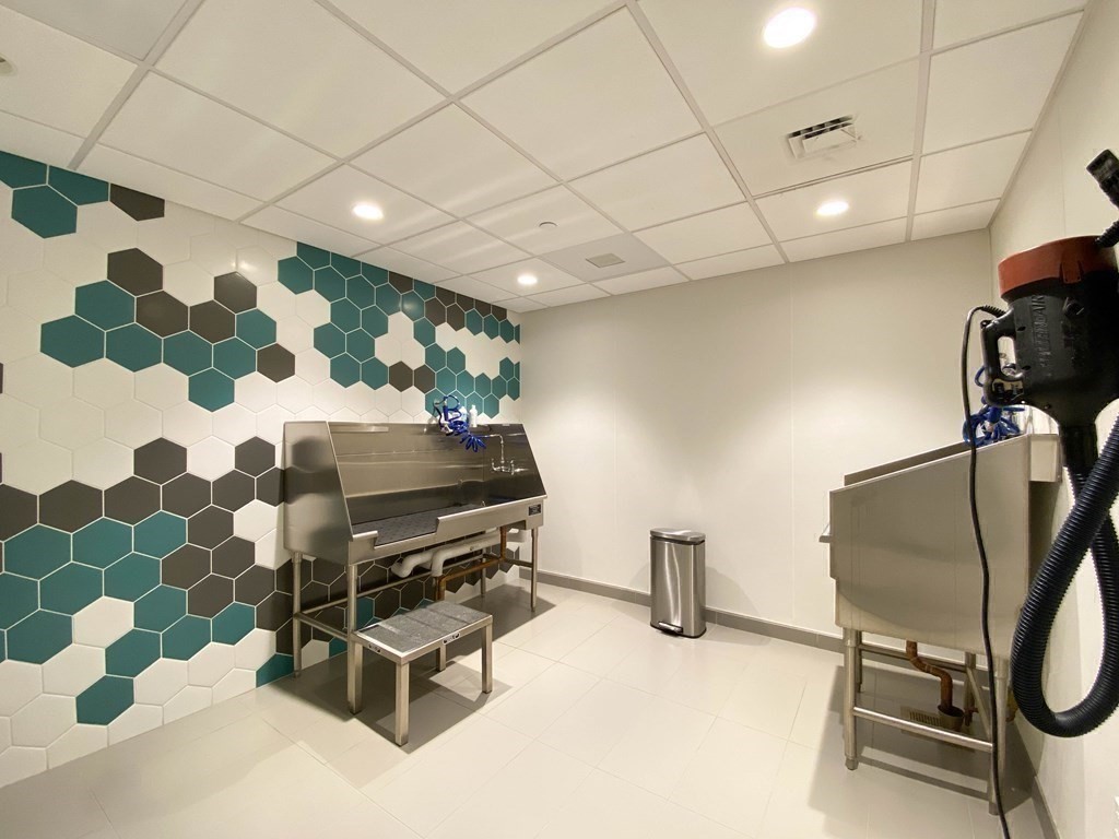 188 Brookline Ave, Fenway