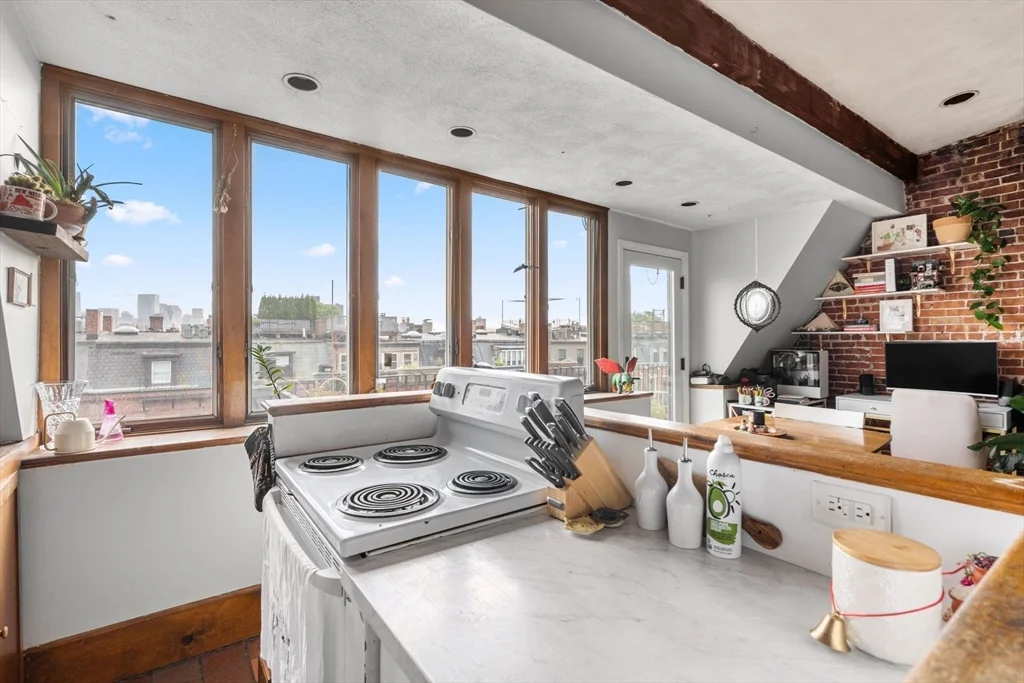 87 Worcester St, South End