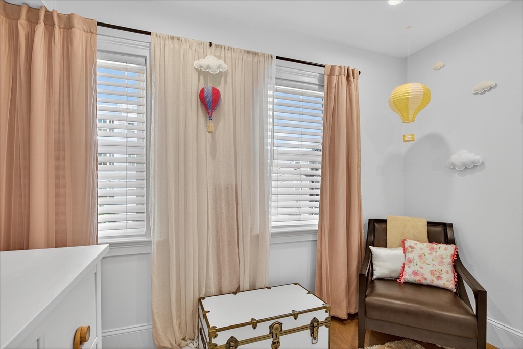 7 Bell Ct, South Boston