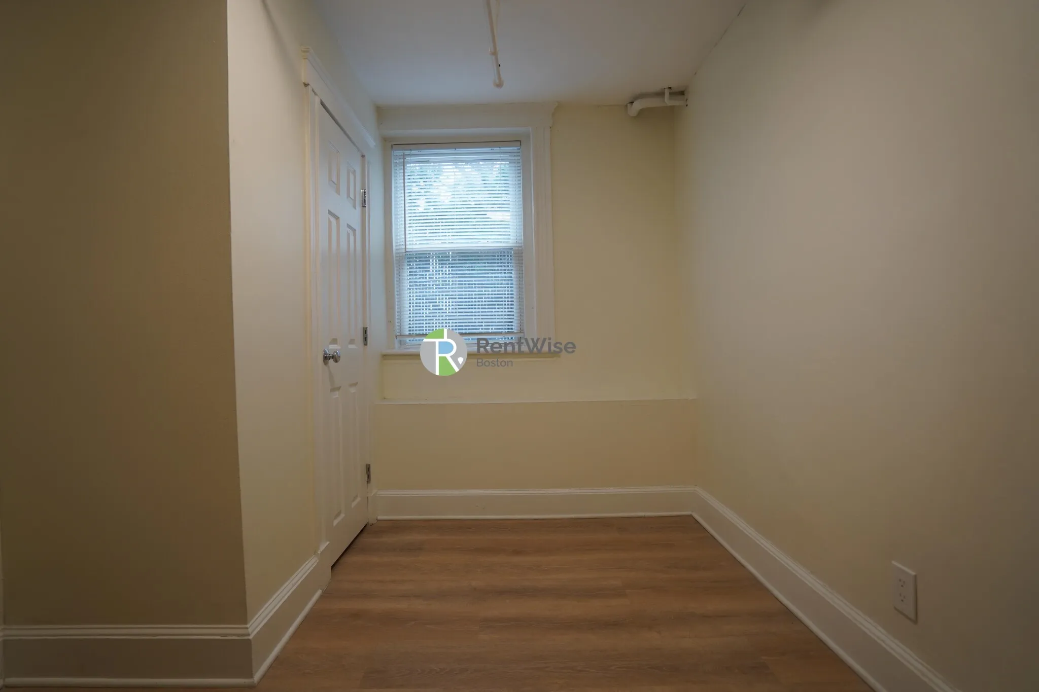 6 Camelot Ct, Brighton