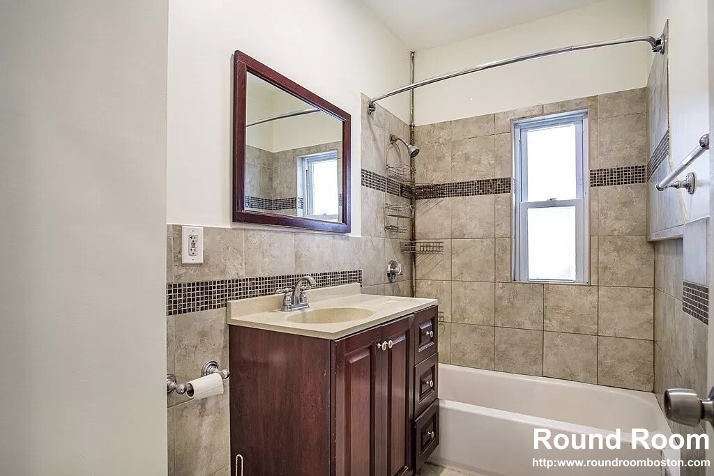 28 Moreland St, Winter Hill