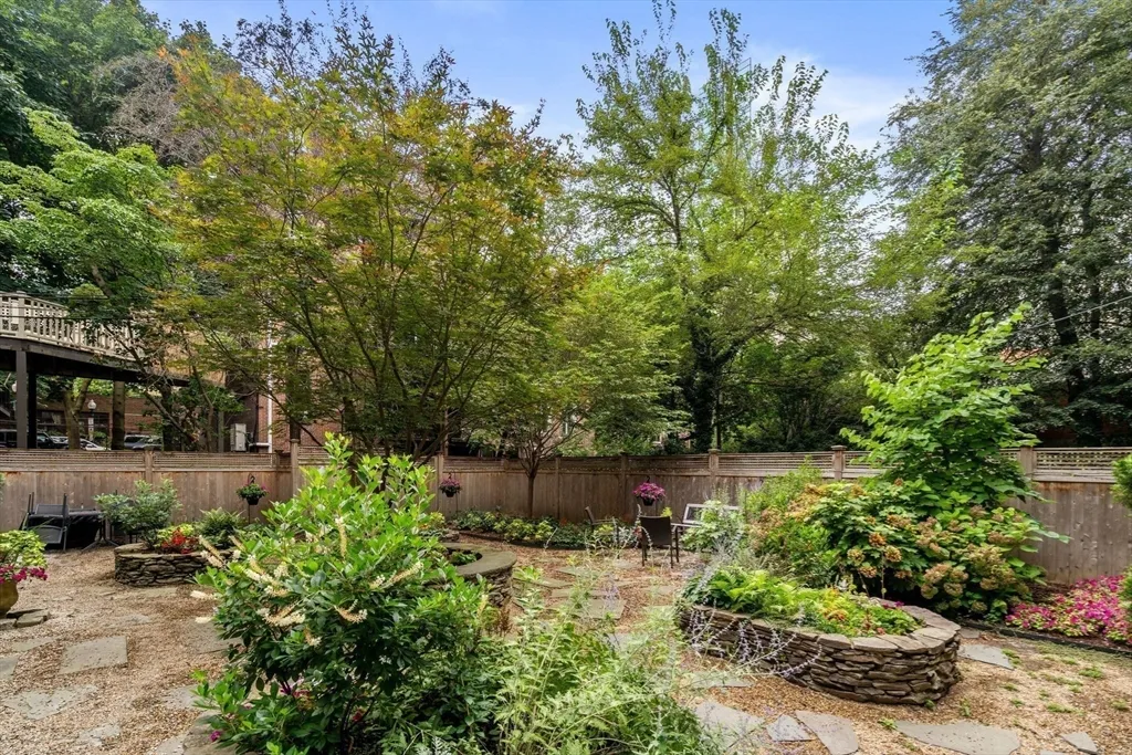 82 Berkeley St, Columbus