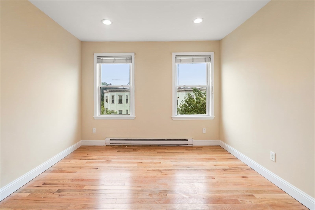 570 Washington St, Brighton