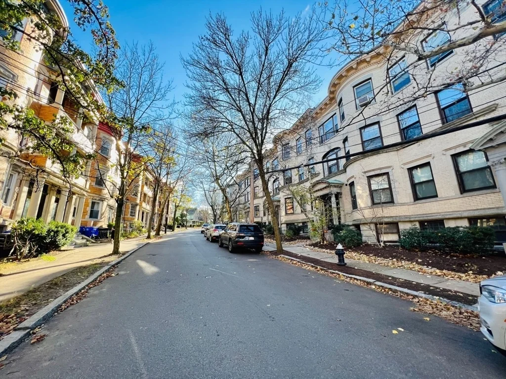 138 Fuller St, Coolidge Corner