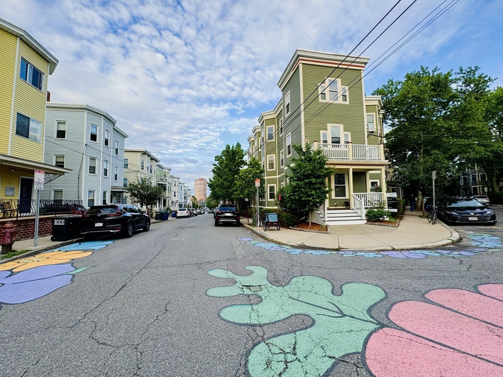 51 Dimick St, Somerville