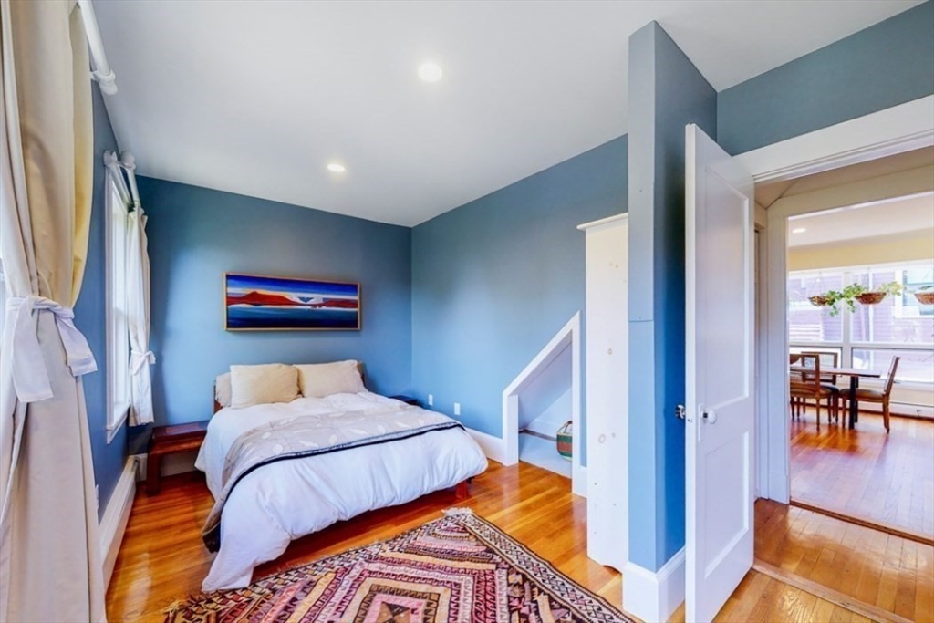 150 Lakeview Ave, West Cambridge