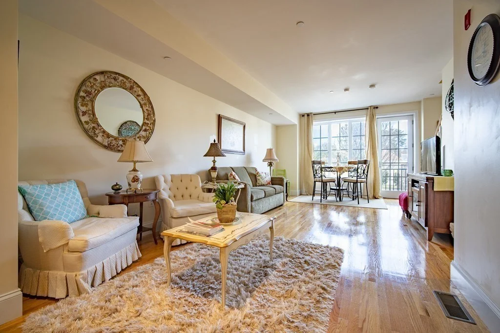 93 E Central St, East Natick