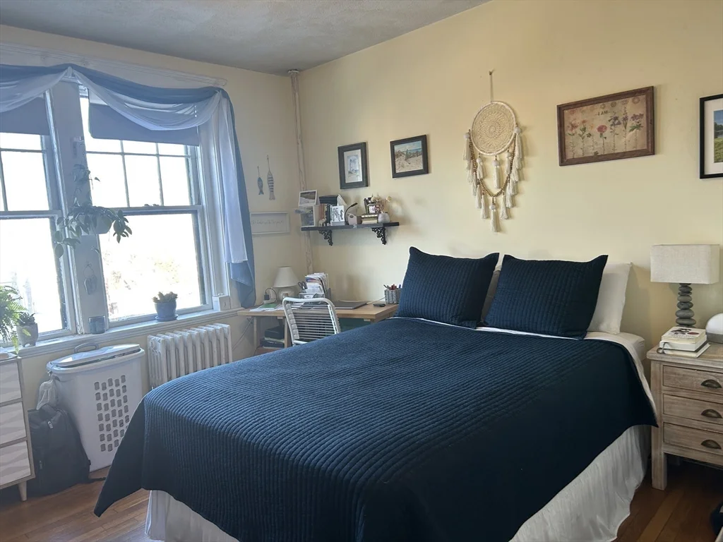 2039 Commonwealth Ave, Brighton