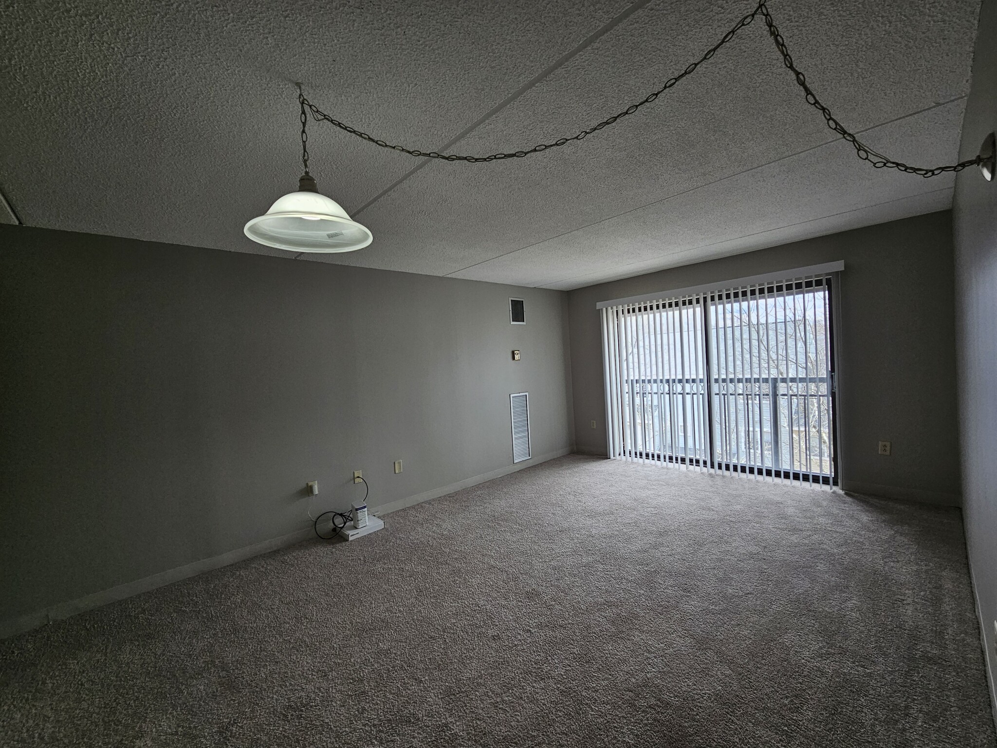 25 South Point Dr, Dorchester
