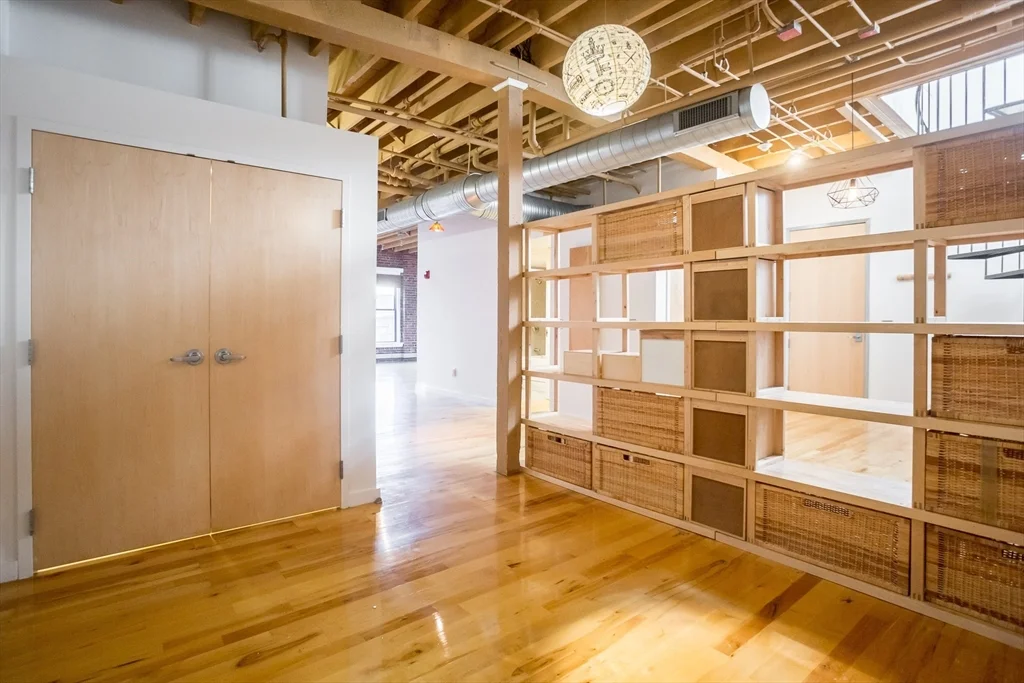 111 Beach St, Leather District