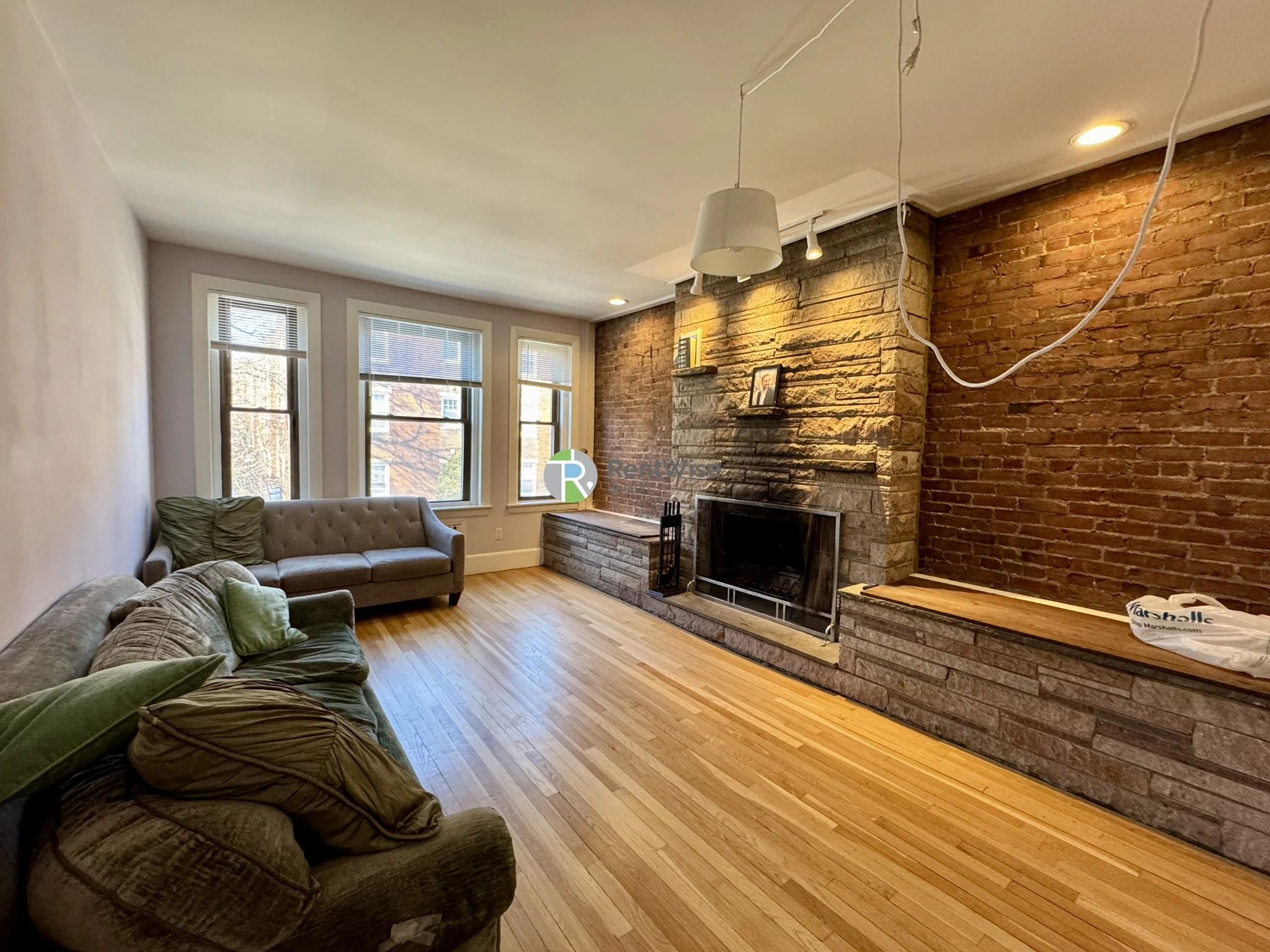 39 Saint Paul St, Coolidge Corner