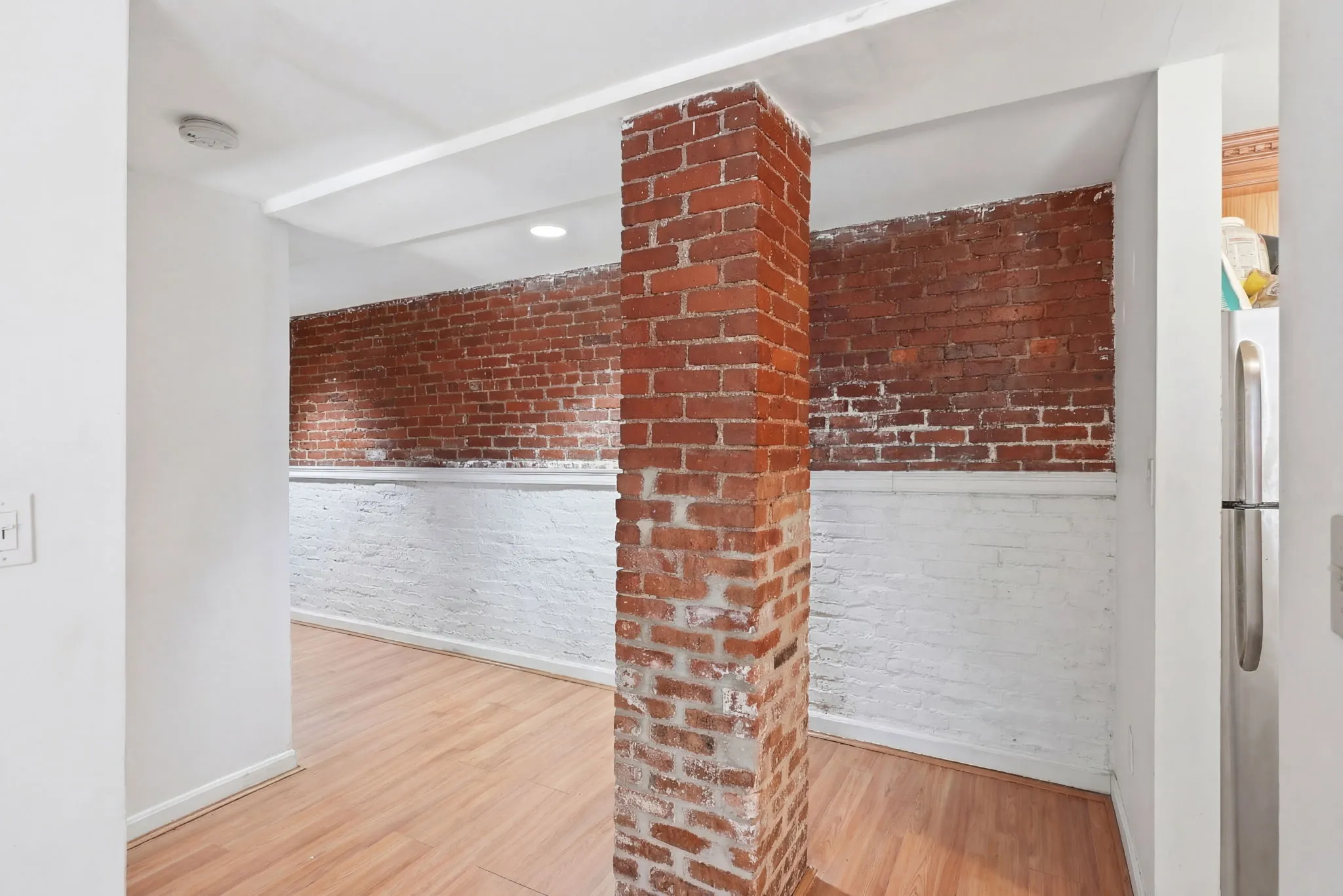 104 Gainsborough St, Fenway