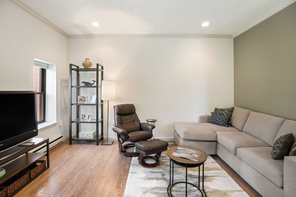 231 West Newton, Back Bay