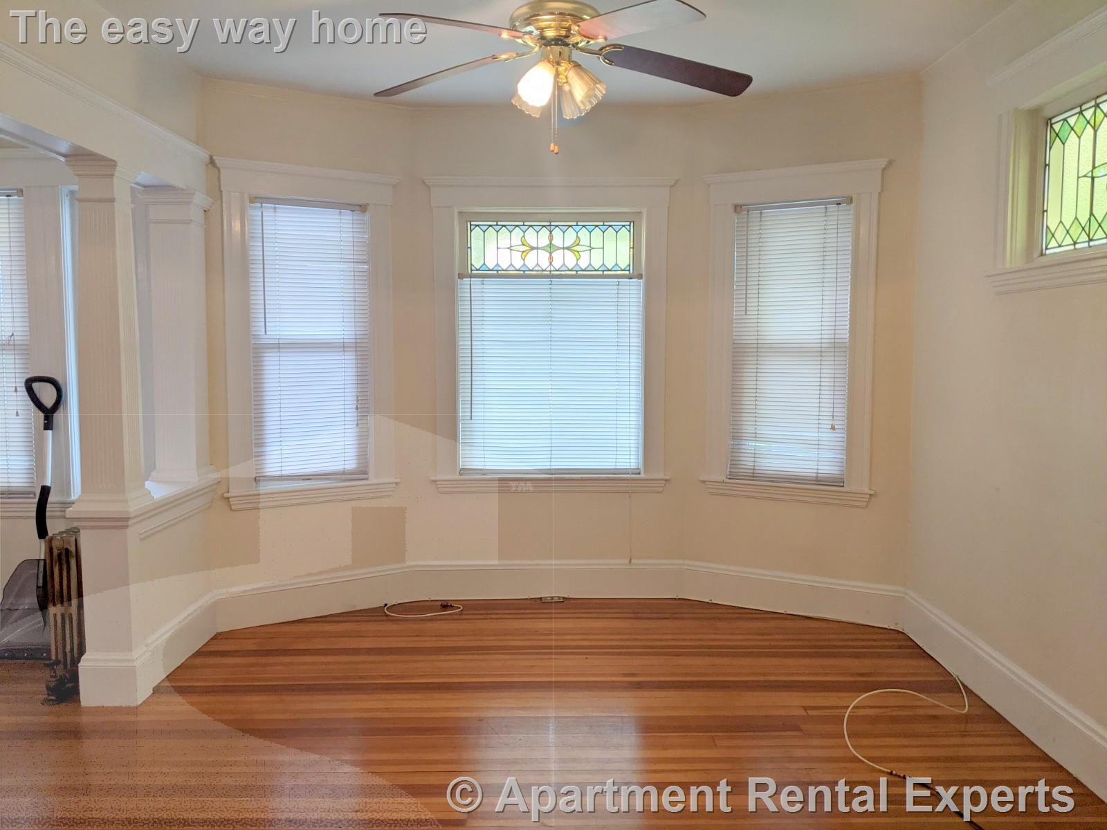 19 Leonard St, Davis Square