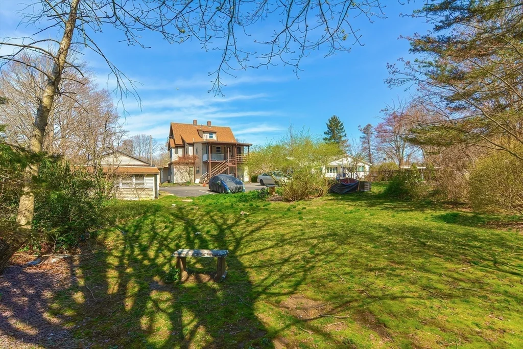 289 Walnut Stoughton, Stoughton