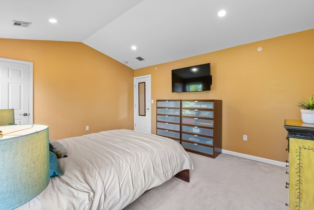 54 Myrtle St, East Somerville