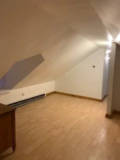 17 Round Hill, Jamaica Plain