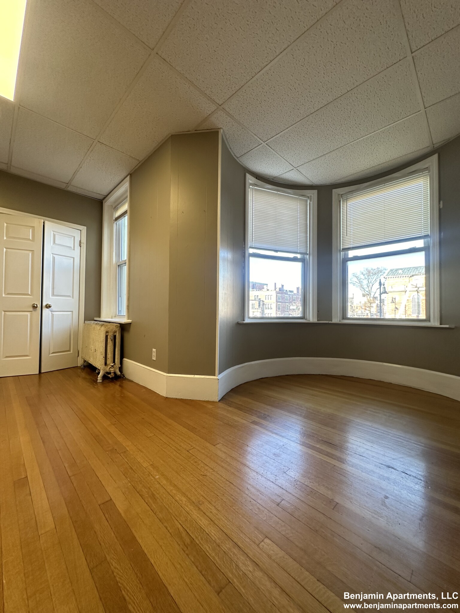 879 Beacon St, Fenway