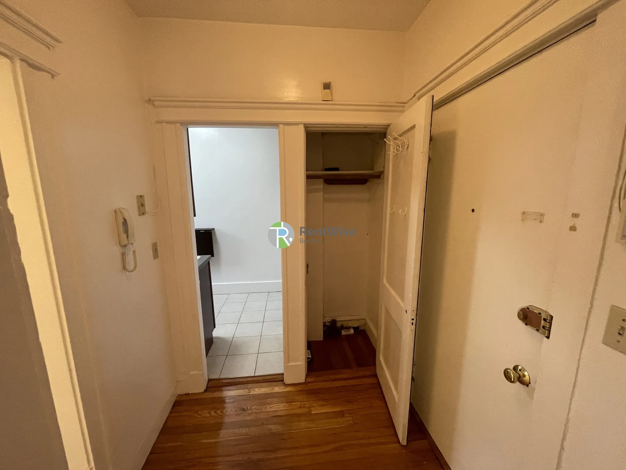 1677 Commonwealth Ave, Brighton