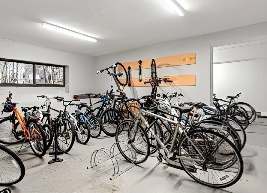 32 Whites Ave, Watertown