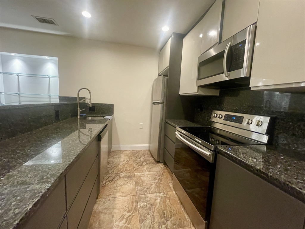 25 Saint Mary's St, Brookline