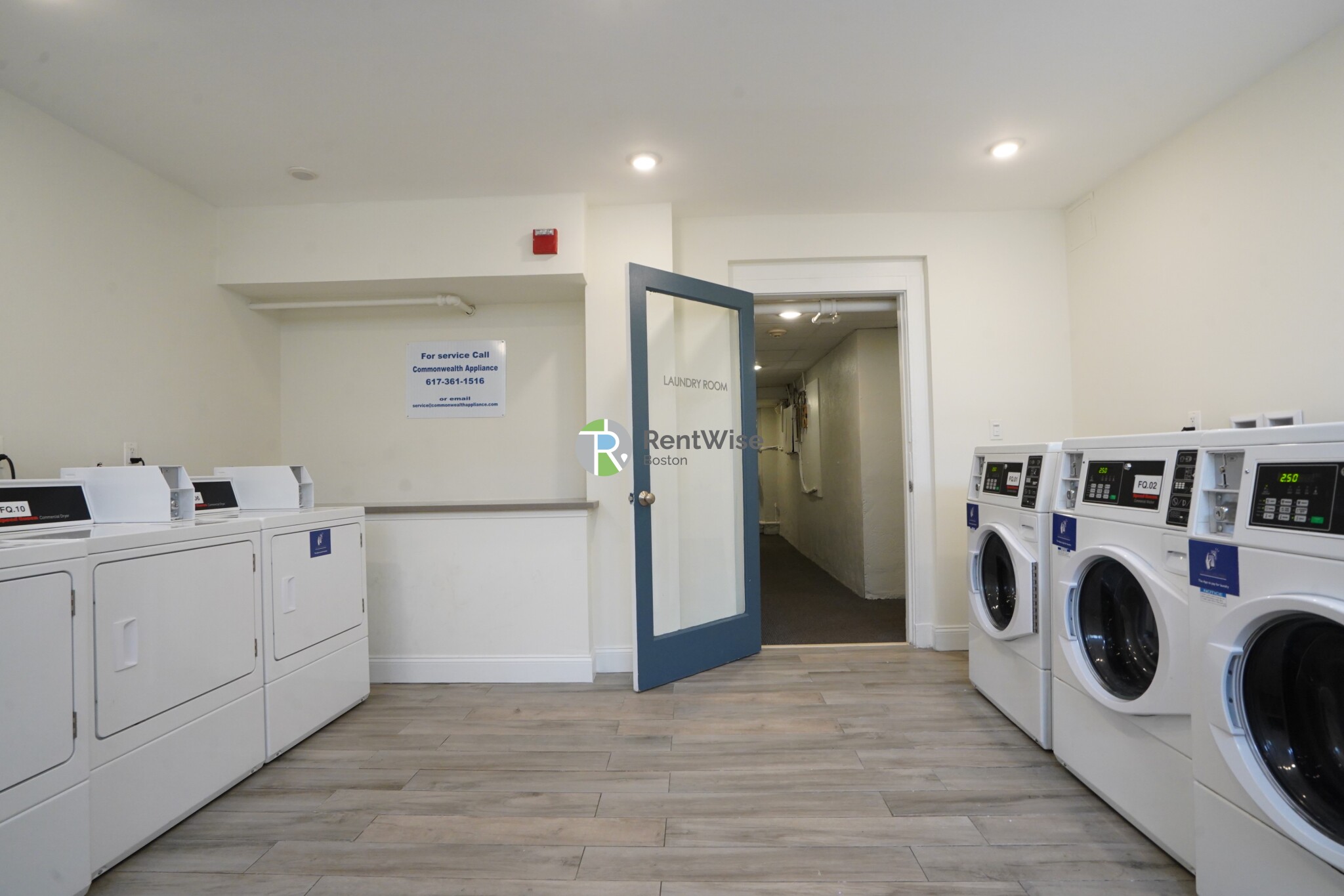 230 Walnut St, Newtonville