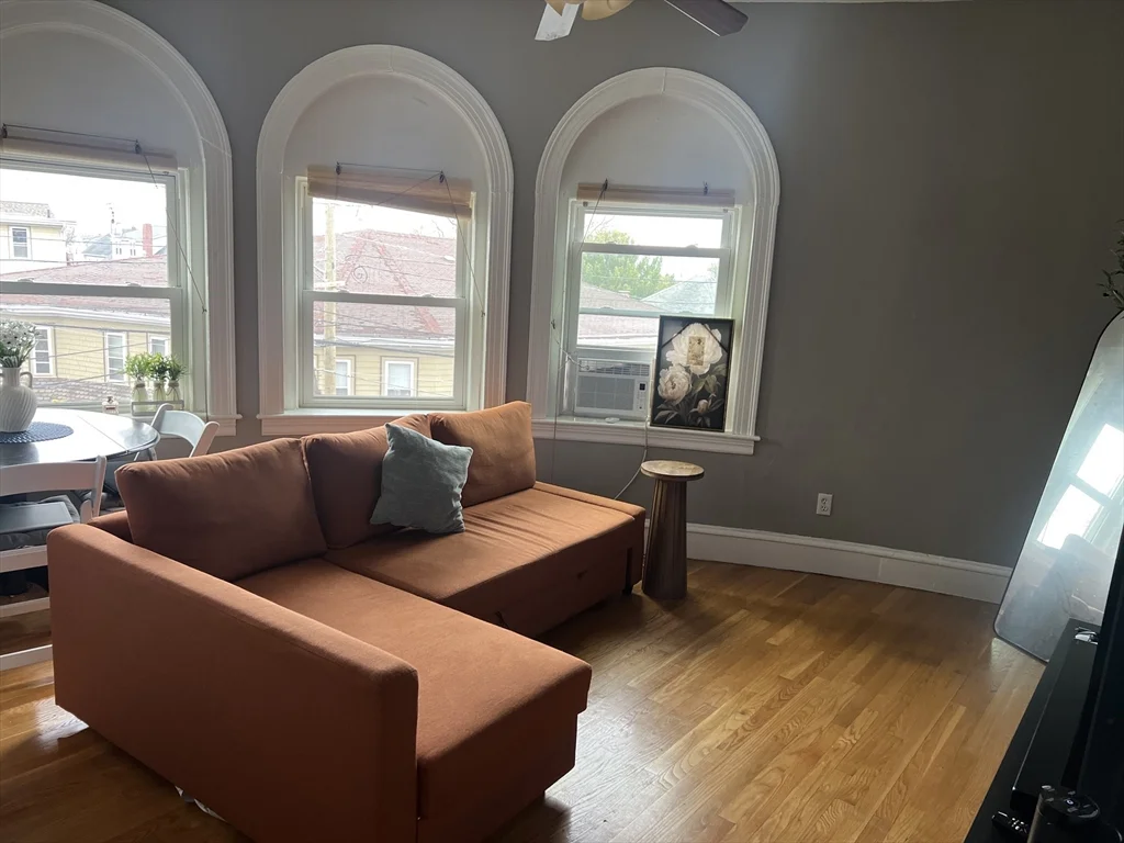 267 Washington Ave, Winthrop