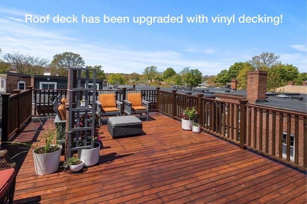 15 Grovenor Rd, Jamaica Plain