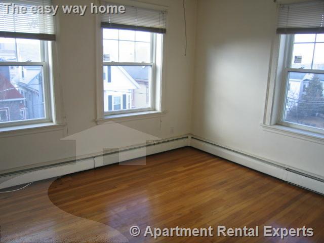 36 College Ave, Davis Square