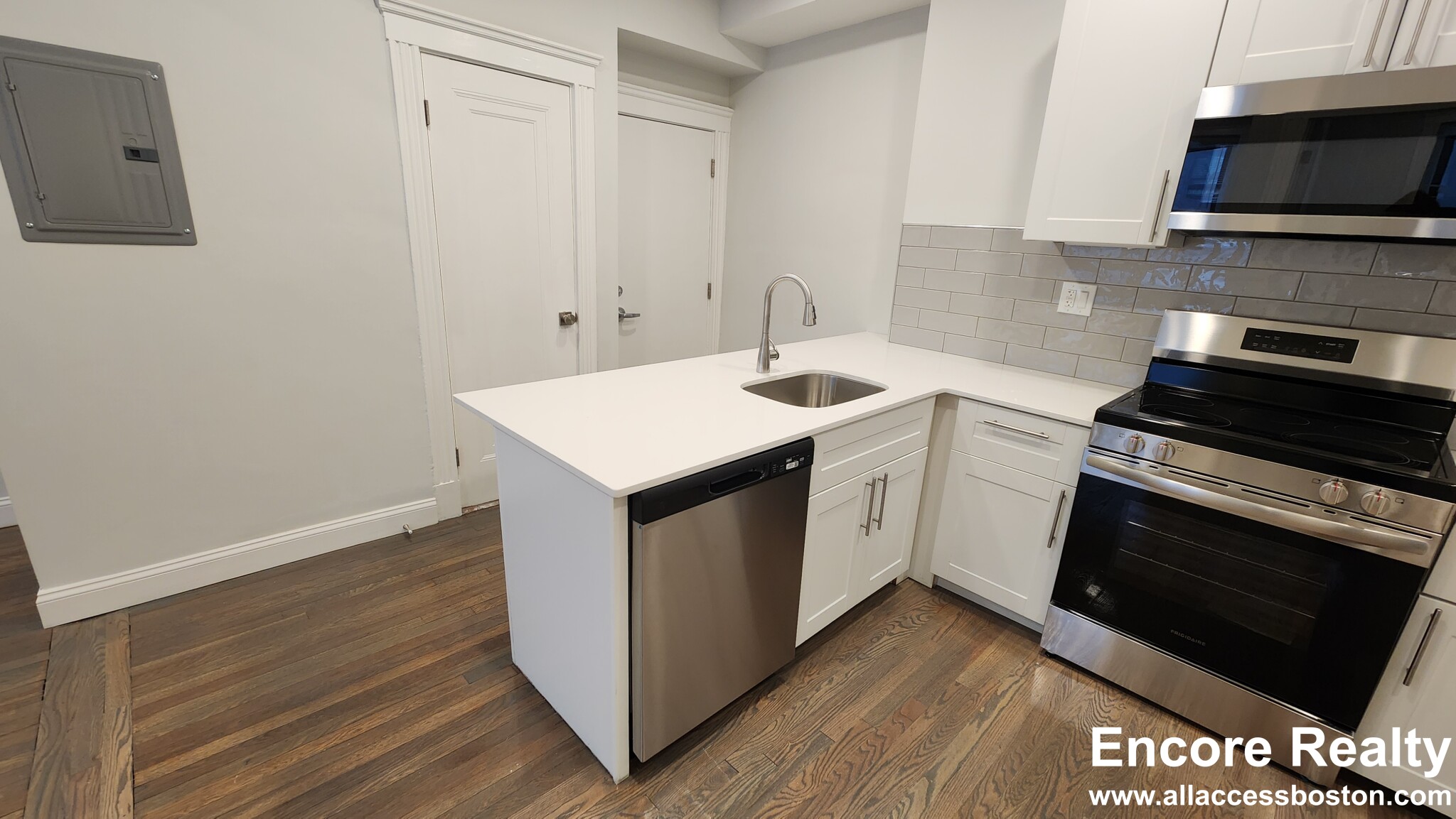 11 Peterborough St, Fenway