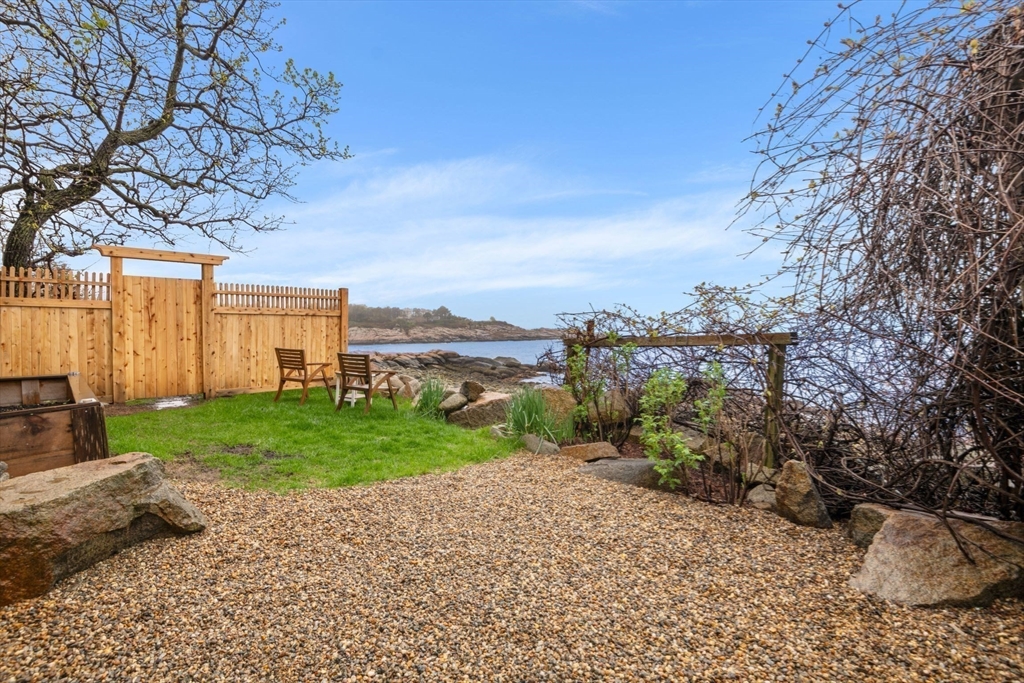 331 Granite St, Folly Cove