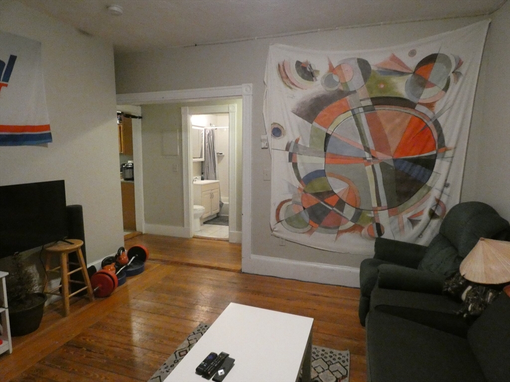 4 Bucknam St, Mission Hill