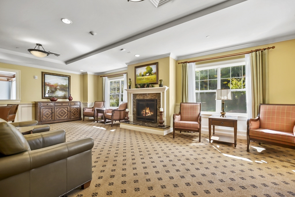 1275 Turnpike St, North Andover