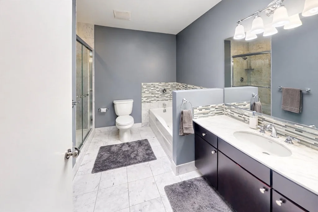 72 Kent St, Brookline Village