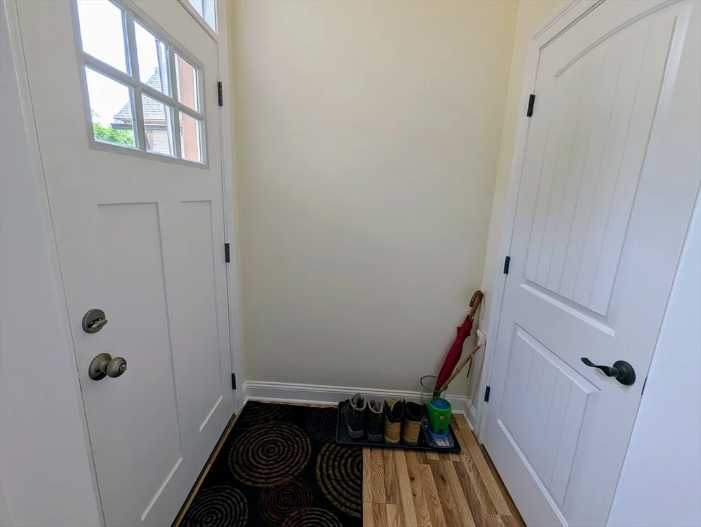 352 Manchaug Rd, Sutton