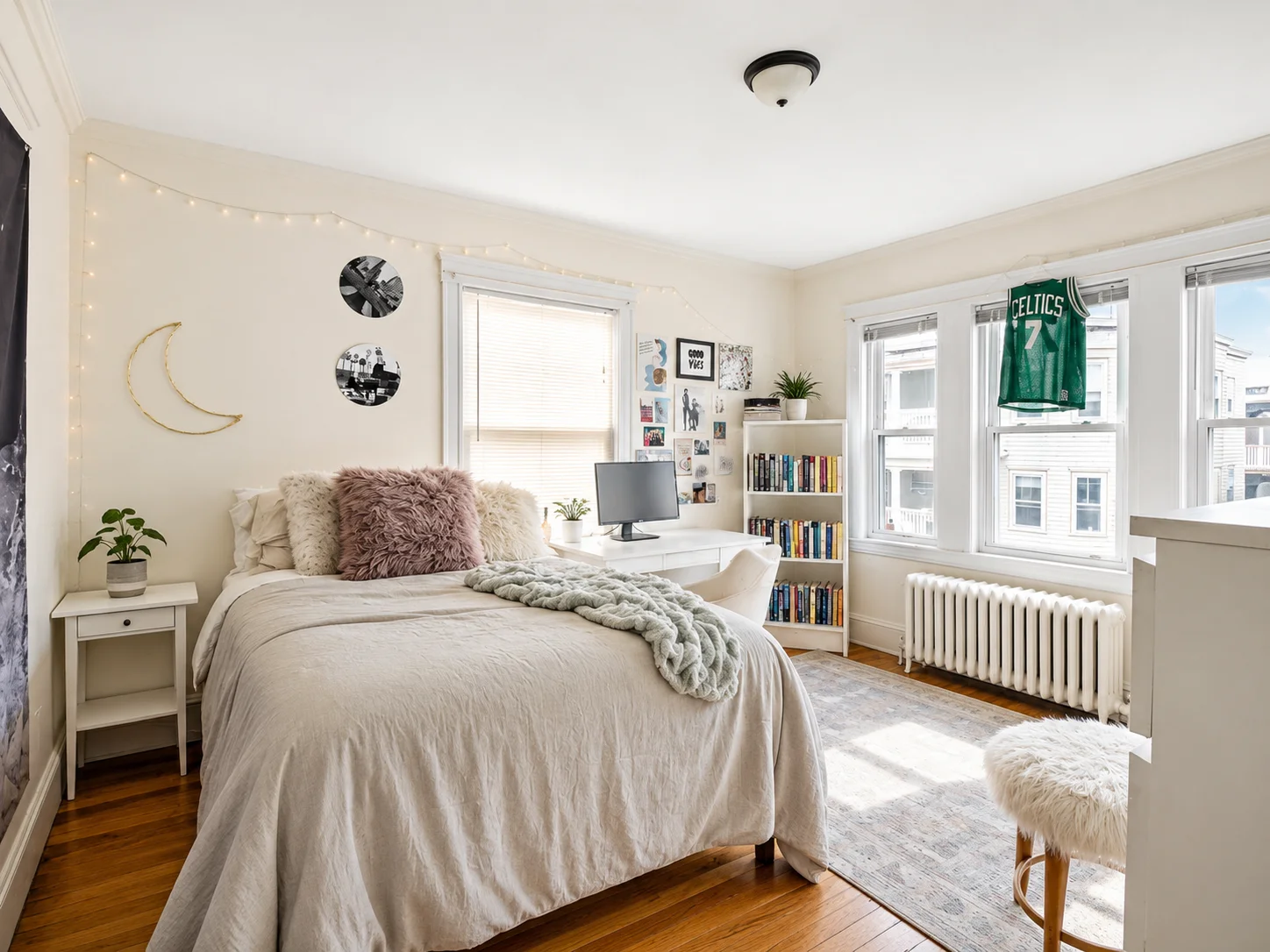 83 Parkton Rd, Jamaica Plain
