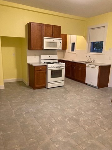 293 Woburn St, Reading