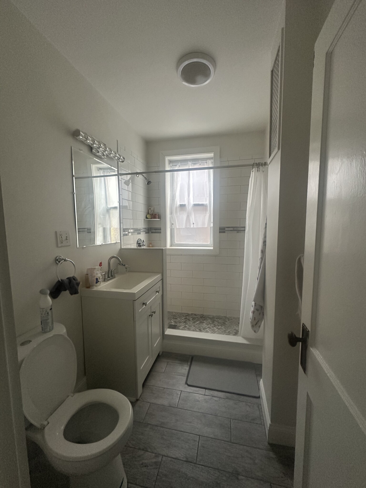 1193 Commonwealth Ave, Allston