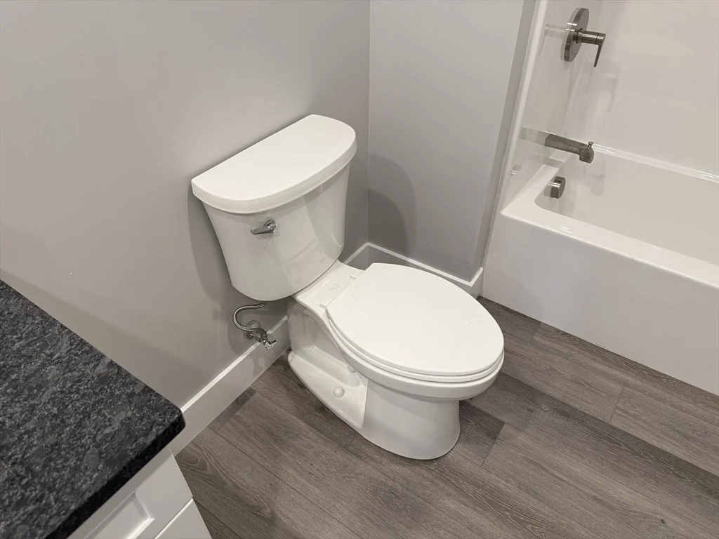 251 Sladen St, Dracut