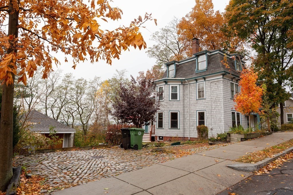 182 Palfrey St, Watertown