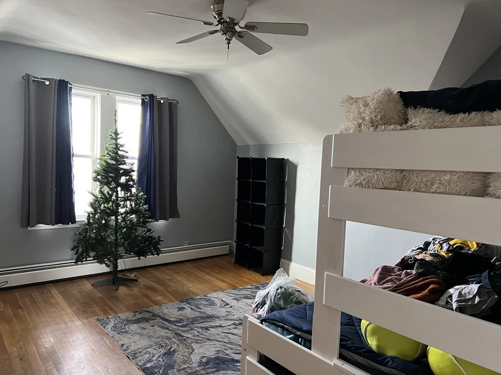 7 Beacon St, Attleboro